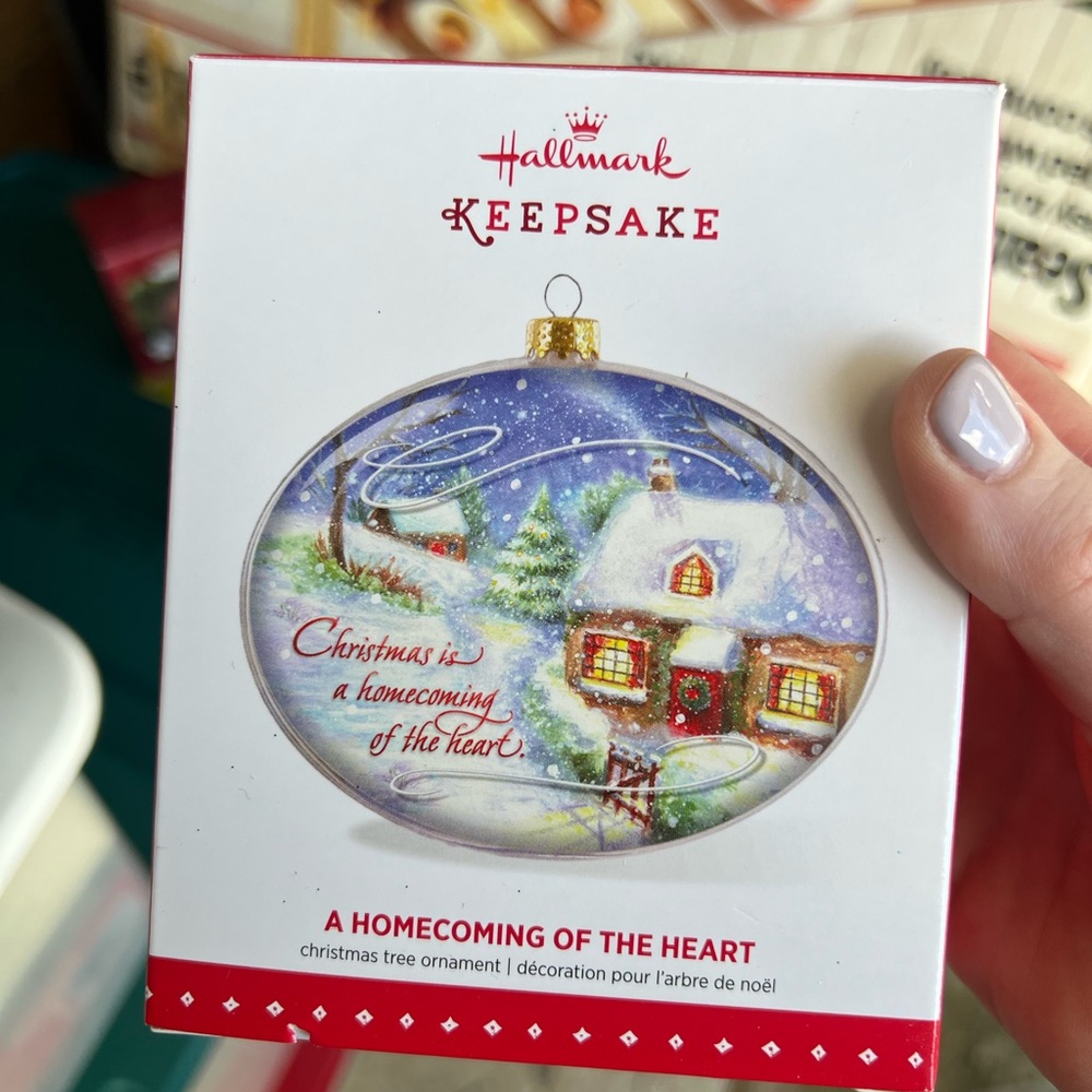 Hallmark Keepsake Christmas Ornament - A Homecoming of the Heart